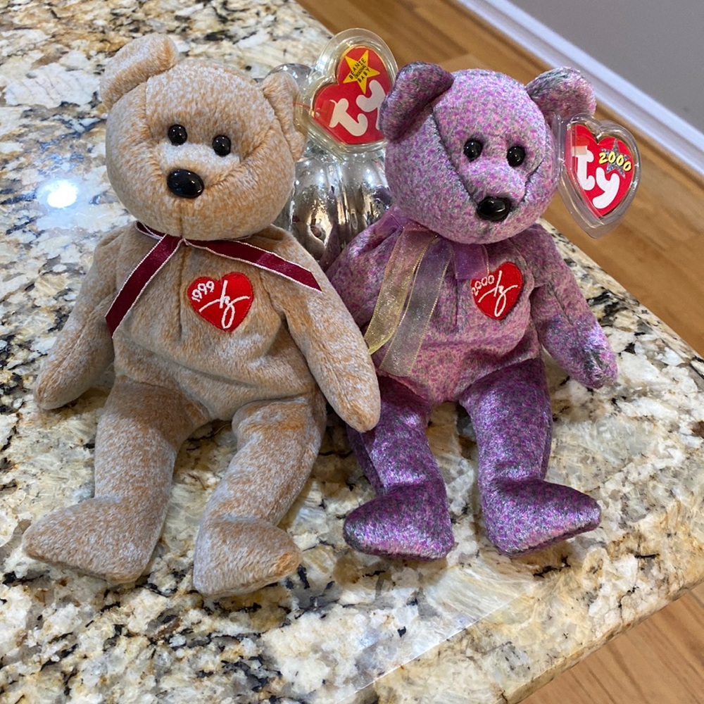 Valentine idea!  Ty Beanie Babies Signature Collection Bears.1999 and 2000 (Y2K)